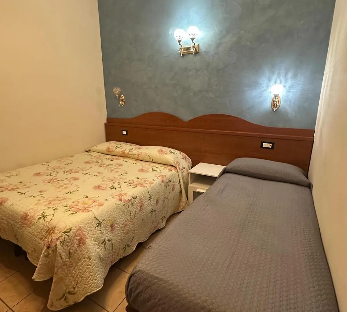 *** Guest house Near Termini Station Hotel Rome Italy