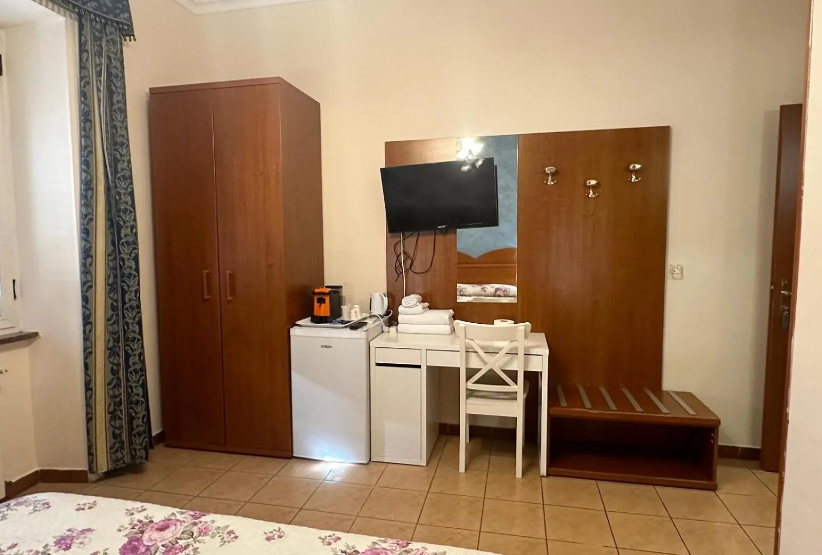 Termini station rooms holidays Roma Italia